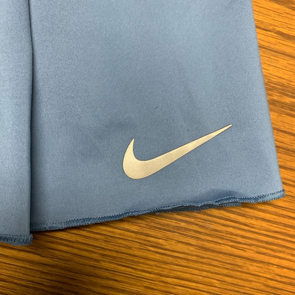 Nike Skirt with Shorts / Skort - Picture 4 of 5